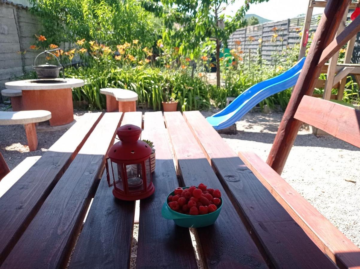 Borina Vendeghaz Villa Satoraljaujhely Luaran gambar